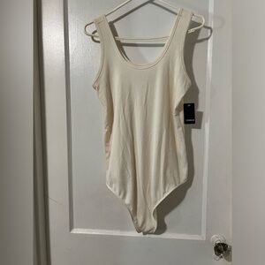 ⚡️5/$25⚡️Torrid super soft knit Bodysuit in Ivory. Sz 1X NWT